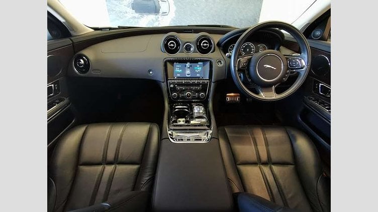 2018 認定中古車 Jaguar XJ Portofino Blue V6 DOHC スーパーチャージャー 306PS プレミアムラグジュアリー