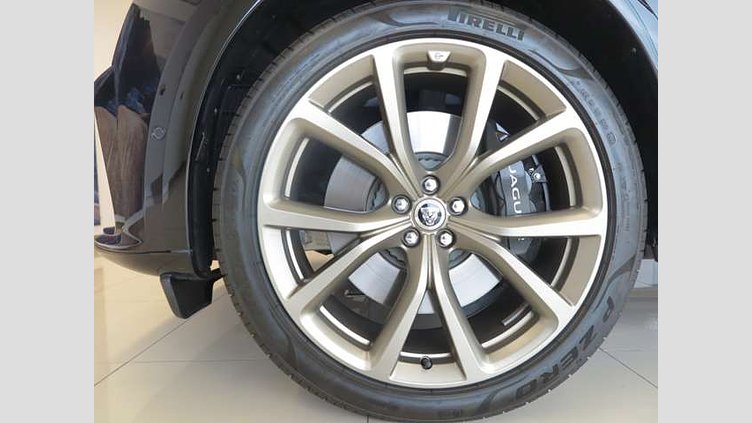 2022 認定中古車 Jaguar F-Pace SVO Premium Palette P550 AWD（オートマチック） SVR EDITION 1988