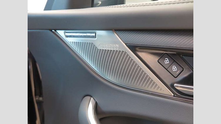 2022 認定中古車 Jaguar F-Pace SVO Premium Palette P550 AWD（オートマチック） SVR EDITION 1988