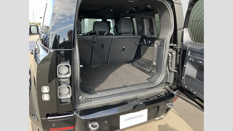 2024 認定中古車 Land Rover Defender 110 サントリーニブラック P525 AWD (AT) V8