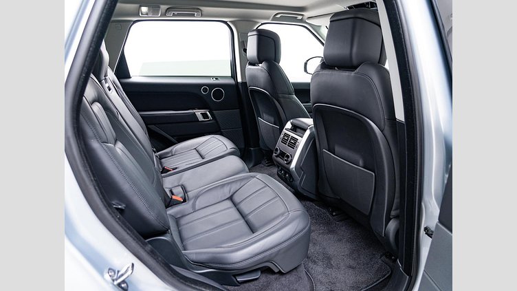 2021 認定中古車 Land Rover Range Rover Sport ハクバシルバー INGENIUM 3.0L 6気筒ディーゼル MHEV 300PS HSE