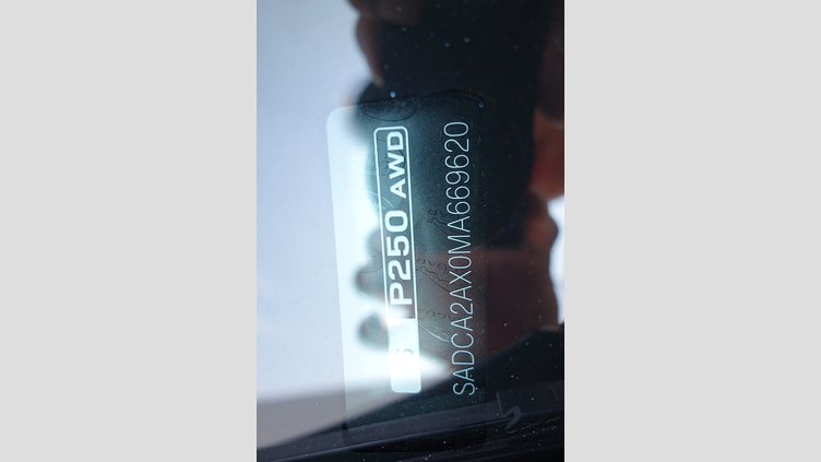 2021 認定中古車 Jaguar F-Pace サントリーニブラック P250 AWD（オートマチック） S