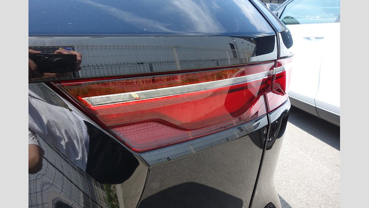 2021 認定中古車 Jaguar F-Pace サントリーニブラック P250 AWD（オートマチック） S
