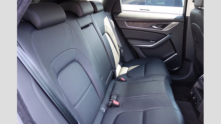 2021 認定中古車 Jaguar F-Pace サントリーニブラック P250 AWD（オートマチック） S