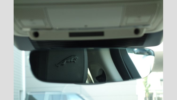 2021 認定中古車 Jaguar F-Pace サントリーニブラック P250 AWD（オートマチック） S