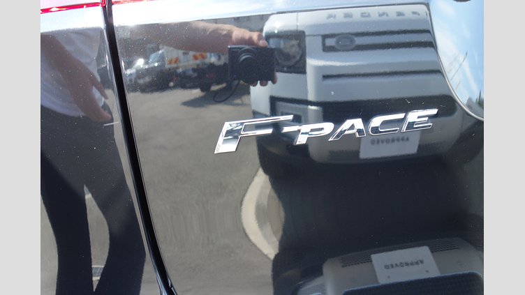 2021 認定中古車 Jaguar F-Pace サントリーニブラック P250 AWD（オートマチック） S