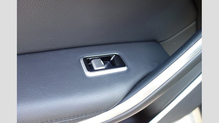 2021 認定中古車 Jaguar F-Pace サントリーニブラック P250 AWD（オートマチック） S