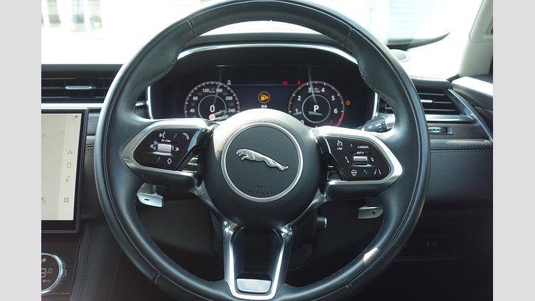 2021 認定中古車 Jaguar F-Pace サントリーニブラック P250 AWD（オートマチック） S