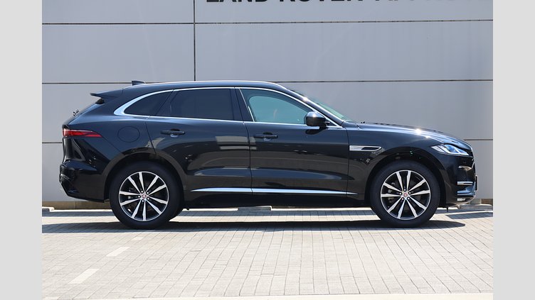 2021 認定中古車 Jaguar F-Pace サントリーニブラック P250 AWD（オートマチック） S