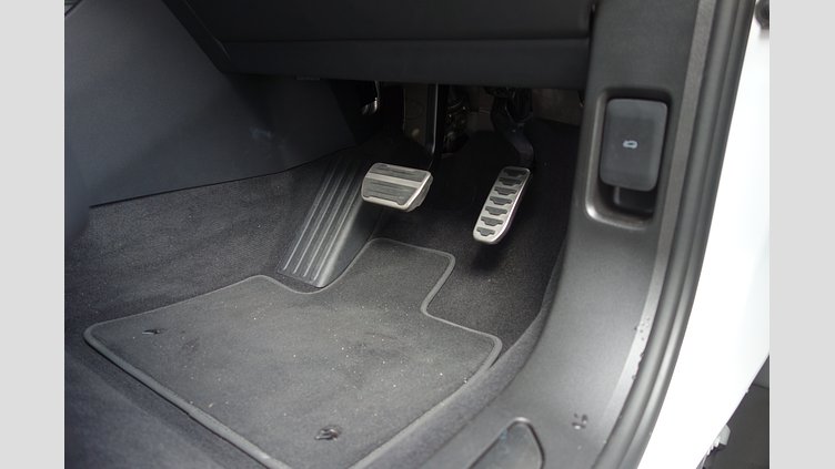 2023 認定中古車 Land Rover Range Rover Evoque フジホワイト D200 AWD（オートマチック）MHEV R-DYNAMIC S