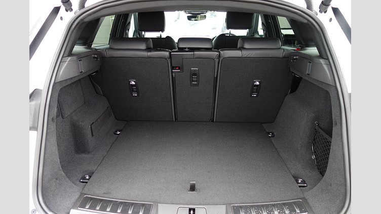 2023 認定中古車 Land Rover Range Rover Evoque フジホワイト D200 AWD（オートマチック）MHEV R-DYNAMIC S