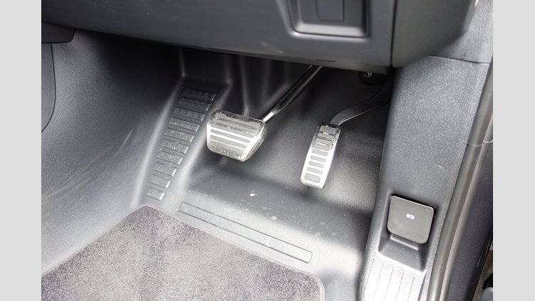 2023 認定中古車 Land Rover Defender 110 カルパチアングレイ P525 AWD (AT) V8