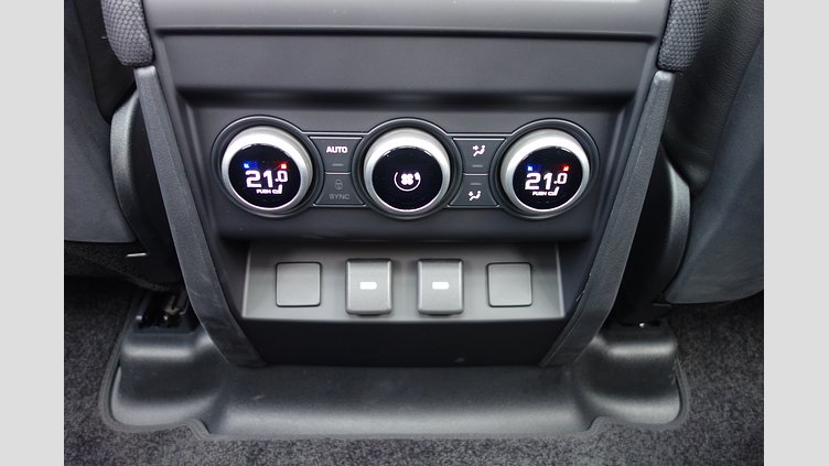 2023 認定中古車 Land Rover Defender 110 カルパチアングレイ P525 AWD (AT) V8