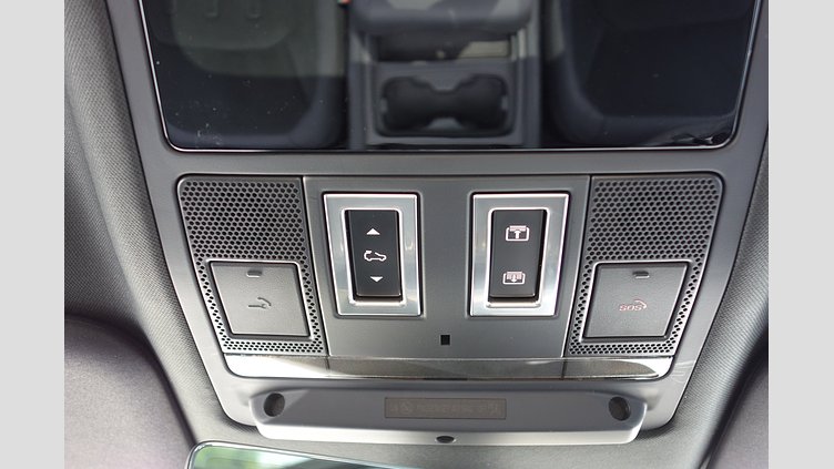 2023 認定中古車 Land Rover Defender 110 カルパチアングレイ P525 AWD (AT) V8