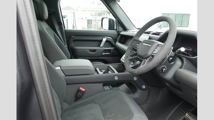 2023 認定中古車 Land Rover Defender 110 カルパチアングレイ P525 AWD (AT) V8