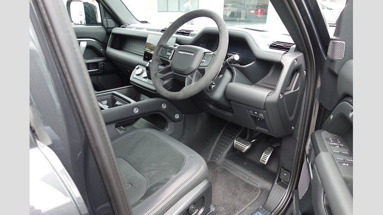 2023 認定中古車 Land Rover Defender 110 カルパチアングレイ P525 AWD (AT) V8
