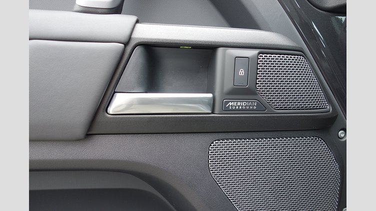 2023 認定中古車 Land Rover Defender 110 カルパチアングレイ P525 AWD (AT) V8