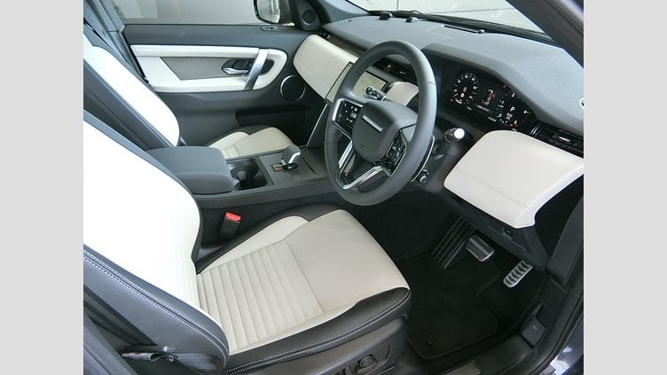 2023 認定中古車 Land Rover Discovery Sport ヴァレジネブルー D200マイルドハイブリッド（ディーゼル） 標準ホイール DYNAMIC SE