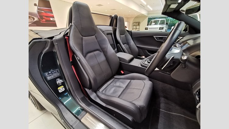2021 認定中古車 Jaguar F-Type ブリティッシュレーシンググリーン P300 オートマチック 後輪駆動 F-TYPEコンバーチブル R-DYNAMIC
