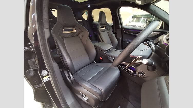 2023 認定中古車 Jaguar F-Pace ミッドナイトアメジスト P550 AWD（オートマチック） SVR