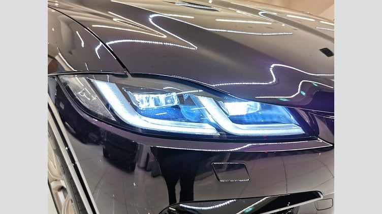 2023 認定中古車 Jaguar F-Pace ミッドナイトアメジスト P550 AWD（オートマチック） SVR