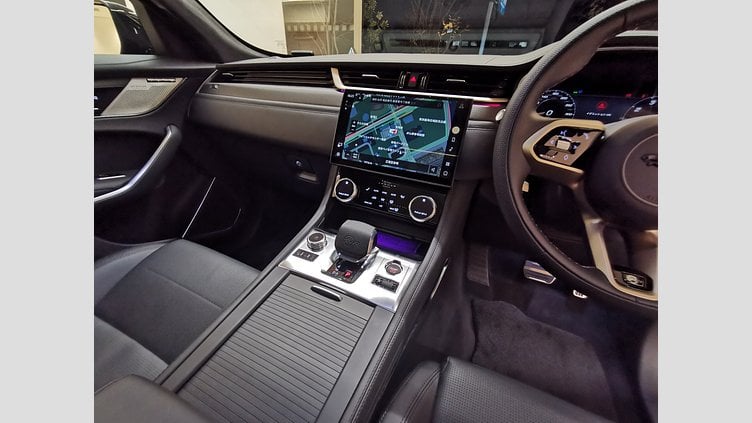 2023 認定中古車 Jaguar F-Pace ミッドナイトアメジスト P550 AWD（オートマチック） SVR