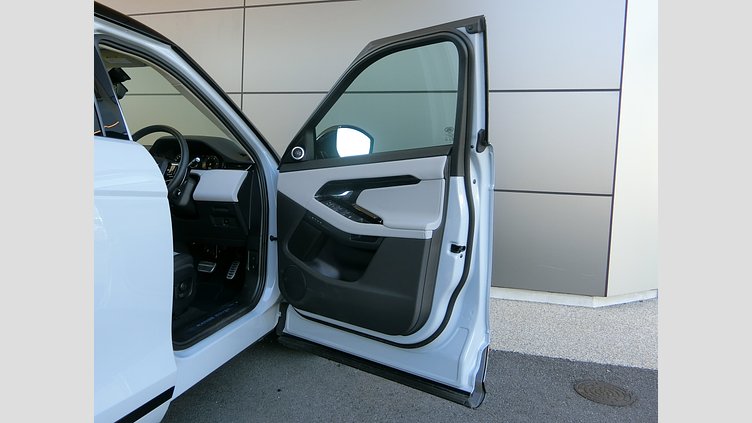 2023 認定中古車 Land Rover Range Rover Evoque アロイオスグレイ D200マイルドハイブリッド（ディーゼル） スタンダードホイールベース DYNAMIC SE