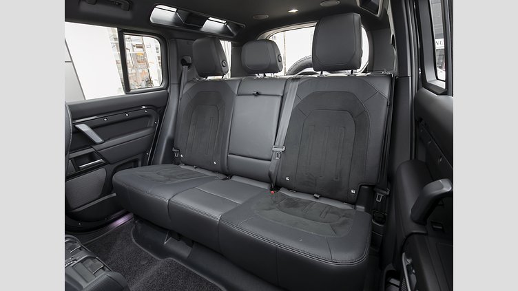 2024 認定中古車 Land Rover Defender 110 カルパチアングレイ P525 AWD (AT) V8