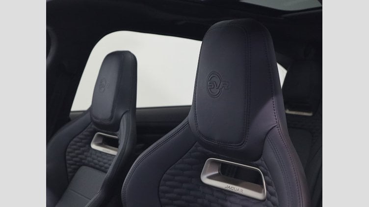 2023 認定中古車 Jaguar F-Pace Black P550 AWD（オートマチック） SVR