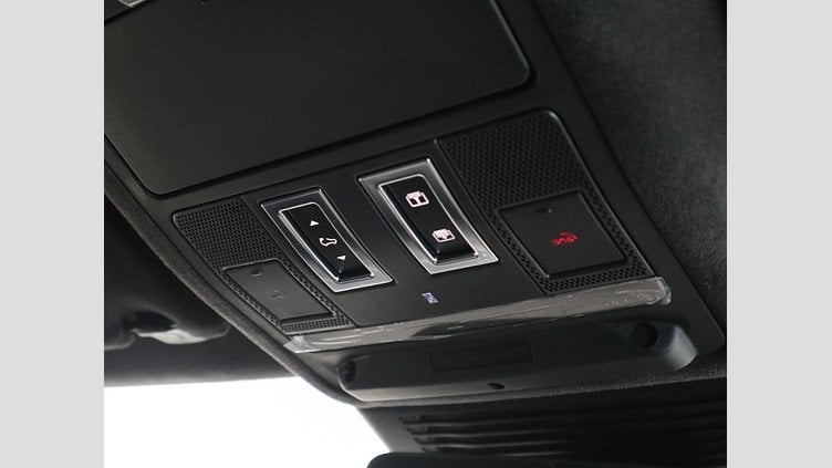 2023 認定中古車 Jaguar F-Pace Black P550 AWD（オートマチック） SVR