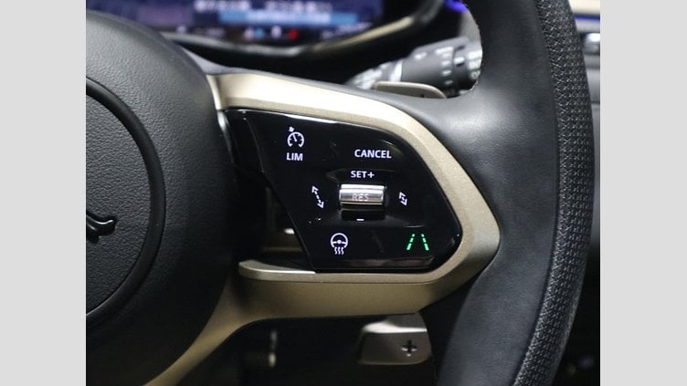2023 認定中古車 Jaguar F-Pace Black P550 AWD（オートマチック） SVR