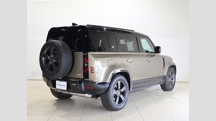 2022 認定中古車 Land Rover Defender 110 ゴンドワナストーン D300 AWD（AT） X-DYNAMIC SE