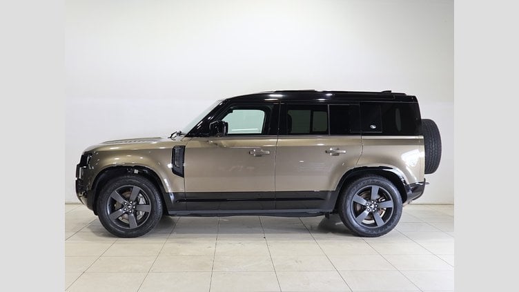 2022 認定中古車 Land Rover Defender 110 ゴンドワナストーン D300 AWD（AT） X-DYNAMIC SE