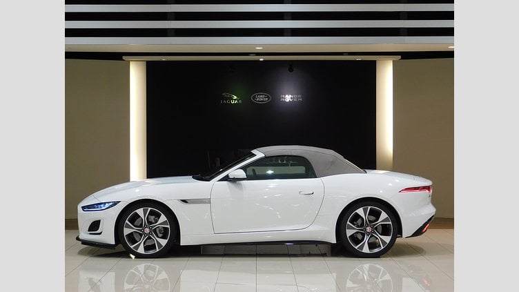 2023 認定中古車 Jaguar F-Type フジホワイト P300 オートマチック 後輪駆動 F-TYPEコンバーチブル R-DYNAMIC