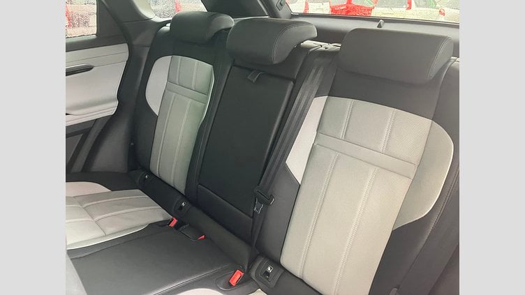 2023 認定中古車 Land Rover Range Rover Evoque フィレンツェレッド D200 AWD（オートマチック）MHEV R-DYNAMIC S