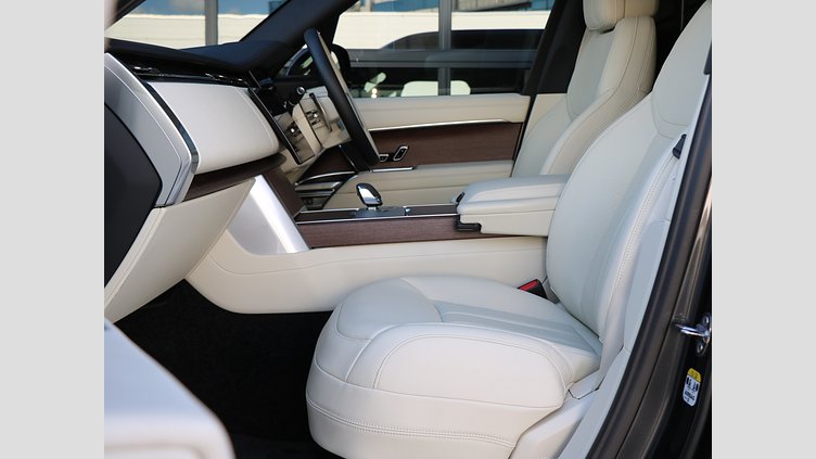 2024 認定中古車 Land Rover Range Rover カルパチアングレイ D300 AWD MHEV（AT） スタンダードホイールベース HSE