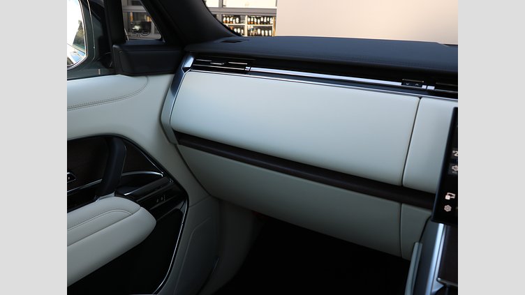 2024 認定中古車 Land Rover Range Rover カルパチアングレイ D300 AWD MHEV（AT） スタンダードホイールベース HSE