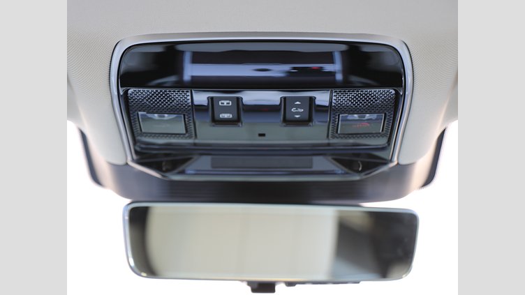 2024 認定中古車 Land Rover Range Rover カルパチアングレイ D300 AWD MHEV（AT） スタンダードホイールベース HSE