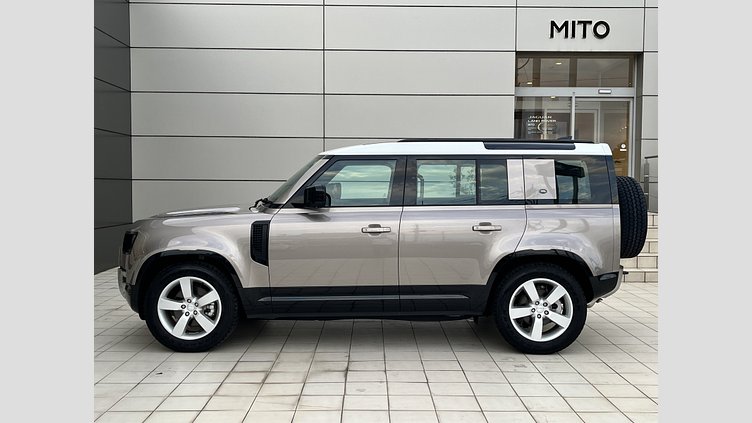 2023 認定中古車 Land Rover Defender 110 ランタオブロンズ P300 AWD（AT） SE