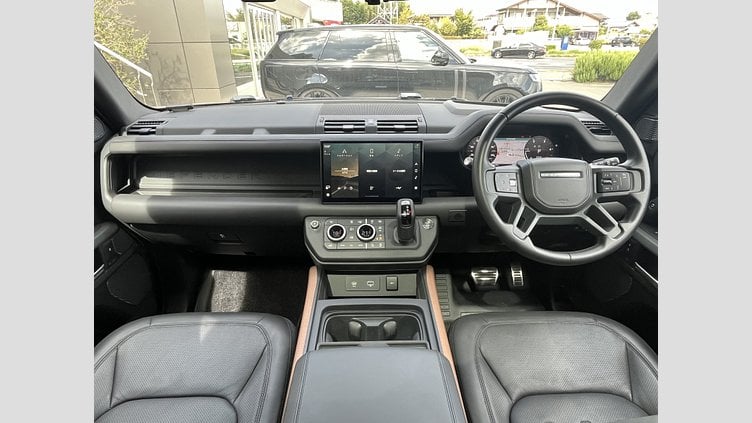 2023 認定中古車 Land Rover Defender 110 サントリーニブラック D300 AWD（AT） X