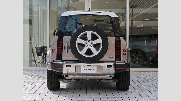 2023 認定中古車 Land Rover Defender 110 ランタオブロンズ P300 AWD（AT） SE