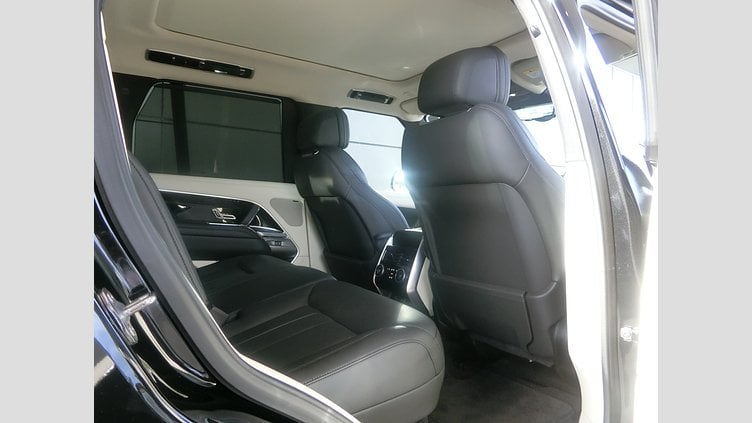 2023 認定中古車 Land Rover Range Rover サントリーニブラック D300 AWD MHEV（AT） スタンダードホイールベース HSE