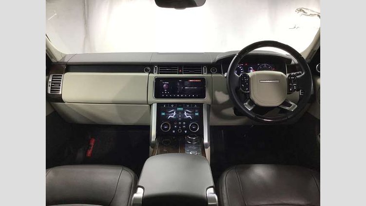 2021 認定中古車 Land Rover Range Rover ユーロンホワイト 3.0リッターV6 258PS ディーゼル スタンダードホイールベース VOGUE