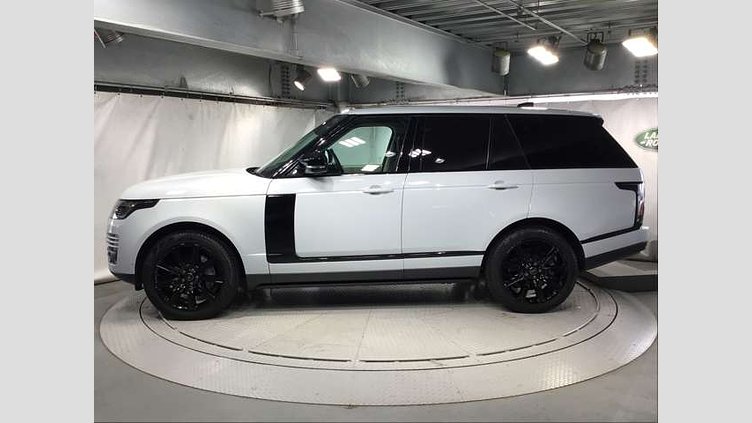 2021 認定中古車 Land Rover Range Rover ユーロンホワイト 3.0リッターV6 258PS ディーゼル スタンダードホイールベース VOGUE