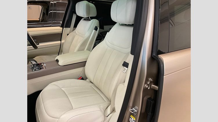 2022 認定中古車 Land Rover Range Rover Sunset Gold in Satin finish 4.4 NC10 P8H First Edition