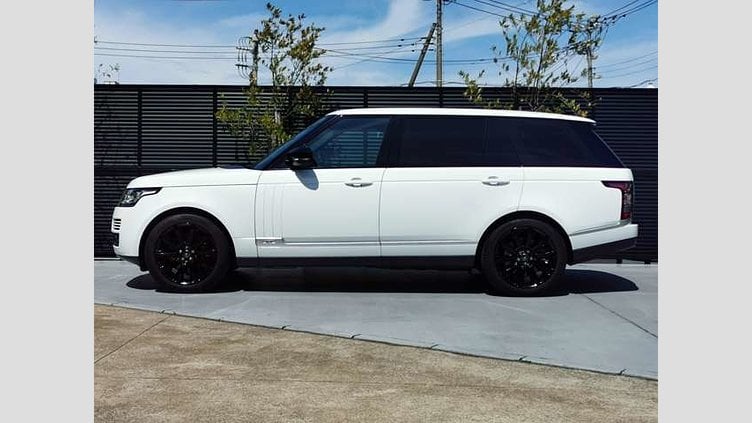 2016 認定中古車 Land Rover Range Rover Fuji White 3.0 litre V6 Supercharged Petrol ヴォーグ　ロングホイールベース