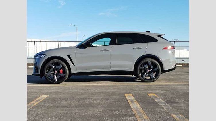 2022 認定中古車 Jaguar F-Pace ＳＶＯプレミアムパレットグレー P550 AWD（オートマチック） SVR