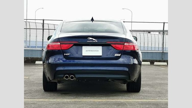 2020 認定中古車 Jaguar XF Loire Blue 2.0 litre i4D Diesel プレステージ