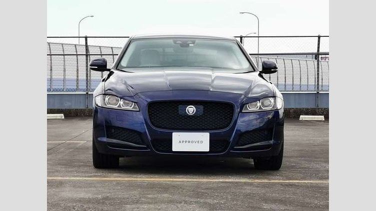 2020 認定中古車 Jaguar XF Loire Blue 2.0 litre i4D Diesel プレステージ