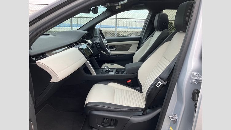 2024 認定中古車 Land Rover Discovery Sport ハクバシルバー D200マイルドハイブリッド（ディーゼル）  DYNAMIC SE